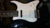 Elad Fender Squier Rock band 3 kompatibilis gitr egy adapterrel csatlakoztathat x box hoz de mint rendes elektromos gitr