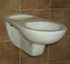 Porceln WC kagyl mozgskorltozottaknak fali