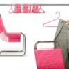 Joey Zeledn albbi tlete igazn megnyer Egyszer manyag vllfkat hasznlt fel elbvl designer szkek megalkotshoz A Coat Check Chair vagny s igazn klnleges ltvnyt nyjt Egy ruhaboltban