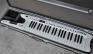 Elad egy Roland AX 7 es nyakba akaszthat 4 oktvos master keyboard j llapotban eredeti Roland hevederrel