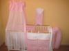Ktrszes babagynem Hrom Szv rzsaszn Paplan s prna gynemink minsgi eurpai importbl szrmaz textlibl kszltek Az gynemgarnitra mretei paplan kb 90 x 135 cm prna kb 42 x 33 cm Az