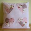 SZVECSKM patchwork prna Eskv Baba mama gyerek Nszajndk Gyerekszoba Patchwork foltvarrs MEGRENDELHET TERMK 4 rzsaszn patchwork szv dszti ezt a pamutvszonbl kszlt vintage stlu Meska