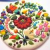 Kalocsai medl rendelhet kszer ra Medl Aprlkosan kidolgozott gynyr kalocsai motvumokkal dsztett medl Tradicionlis min Meska