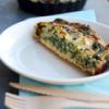 Nem vletlen hogy az els bejegyzseim egyike konkrtan a negyedik a Lila Fgn egy quiche recept volt Zsenilis egy tel a legegyszerbb is isteni finom varicis lehetsgeinek szma korltlan brmi
