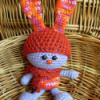 20 cm es sapks horgolt nyuszi amigurumi Baba mama gyerek Jtk Jtkfigura Plssllat rongyjtk Horgols Baba s bbkszts Horgolssal teljes egszben kzzel kszlt nyuszika Feje keze lba lila 