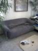 Elad egy modern velurbr lgarnitura ami ll egy hrmas kanapbl s egy fotelbl A kanap szlessge 205cm a fotel szlessge