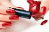 Prbld ki az els hibrid krmbevonatot az j Shellac zselt Az utnozhatatlan minsg Shellac egyesti a krmlakkozs egyszersgt az UV zsel tartssgval leoldhat formban Ez egy valdi fejle