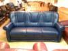 Teljesen hibtlan mlykk szin hrom lses fix kanap valdi brbl Rugs lfellet a magas httmla megfelel tmasztst ad a htnak Elegns exkluzv btor ra 99 000