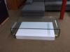 Gloss dohnyzasztal a modern nappalik ke lehet Fehr magasfny talpazatt hajltott veglappal verhetetlen ron Mrete 120x65x35 cm