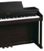 A Roland 88 billenty n mintavett zongora hangszne tallhat a hangszerben amelyet a folyamatos rzkenysggel m kd pedl mg kifejez bb tesz A hangszer els lbakkal kiegszlt j stlus kabinetet 