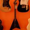 Elad egy megkmlt llapotban lv hasznlt Jackson Flying V elektromos gitr a hozz tartoz kemn