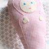 Puha baba alvshoz Baba mama gyerek Jtk Baba jtk Varrs Hmzs 23 cm magas 12 cm szles babt ksztettem pamutvszonbl antiallergn tltelkkel Testt kzzel h Meska