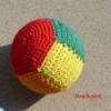Szivrvny footbag Jtk Baba mama gyerek Frfiaknak Ez a footbag 6 7 cm tmrj szivrvny szn hmz fonalbl horgoltam manyag gyngg Meska