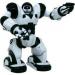 Az eredeti Robosapien most 17 cm magas mini vltozatban is kaphat Pont olyan rszletesen megalkotott robot mint az eredeti 34 cm magas csak pp fele akkora