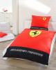 Stlusosan elegns kt rszes tpzras gynemhuzat a Ferrari csapat rajonginak Ferrari emblmval s Scuderia Ferrari logval Mretek takar 135x200 cm prna 80x80 cm