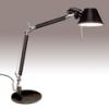 A Tolomeo Mini asztali lmpa a Tolomeo asztali lmpacsald kzps mrete Minden irnyban jl llthat kar s fej Rendelhet sznek aluminium s fekete Tervez Michele de Lucchi 1991 A Tolomeo csald