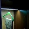 Az ignyes megjelens eloxlt Oval alu LED profil rendkvl sokoldalan alkalmazhat pl beptett szekrnyek megvilgtsra ruhafogas tart funkcival vagy lpcskorltnak