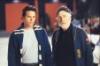 Ngy pasi meg egy sepr Paul Gross s Leslie Nielsen