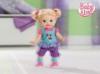 A Baby Alive baba jrni tanul lersa Baba Alive jrni tanul s ezt nagyon mksan teszi Az els lpsek nagyon bizonytalanok akr csak az letben is Elszr egy kicsit meg kell fogni a kezt de vgl 