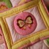 Rzsaszn pillangs prna Baba mama gyerek Gyerekszoba Falvd takar Varrs Patchwork foltvarrs Sznes egyedi prna kislnyoknak ajnlott mintval Virgos takarhoz val lapos prna A termk n Meska
