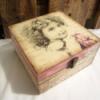 Vintage doboz fslkd kislny teafiltertart tes doboz kszertart kszer ra Otthon lakberendezs Konyhafelszerels Troleszkz Festett trgyak Decoupage szalvtatechnika A 4 rekeszes fadobozt ak