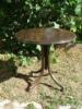Thonet kerek asztal