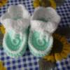 Horgolt kiscip Baba mama gyerek Cip papucs Baba 0 1v Gyerekruha Horgols Kts Puha Baby fonlbl ksztettem pici babk rszre az apr kis cipket Rendelsre klnbz sznekben Meska