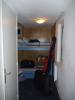 Elszoba Balra kis trol szekrny szemben emeletes gy balra folytatdik az apartman